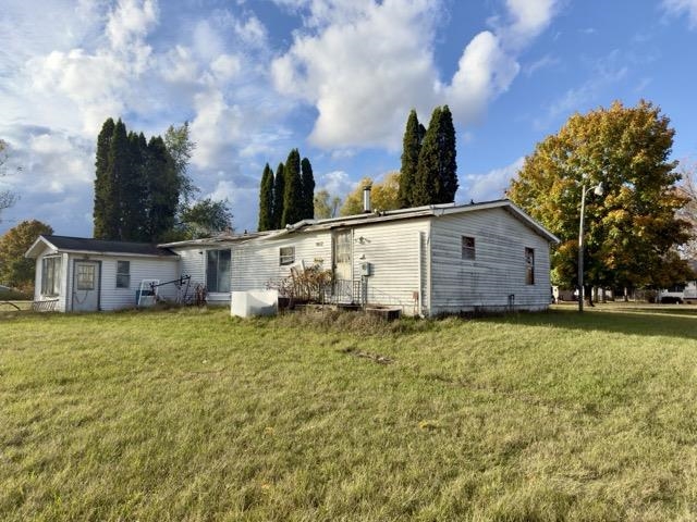 10411 Cady Road Jackson, MI 49201 - Photo 5 of 28