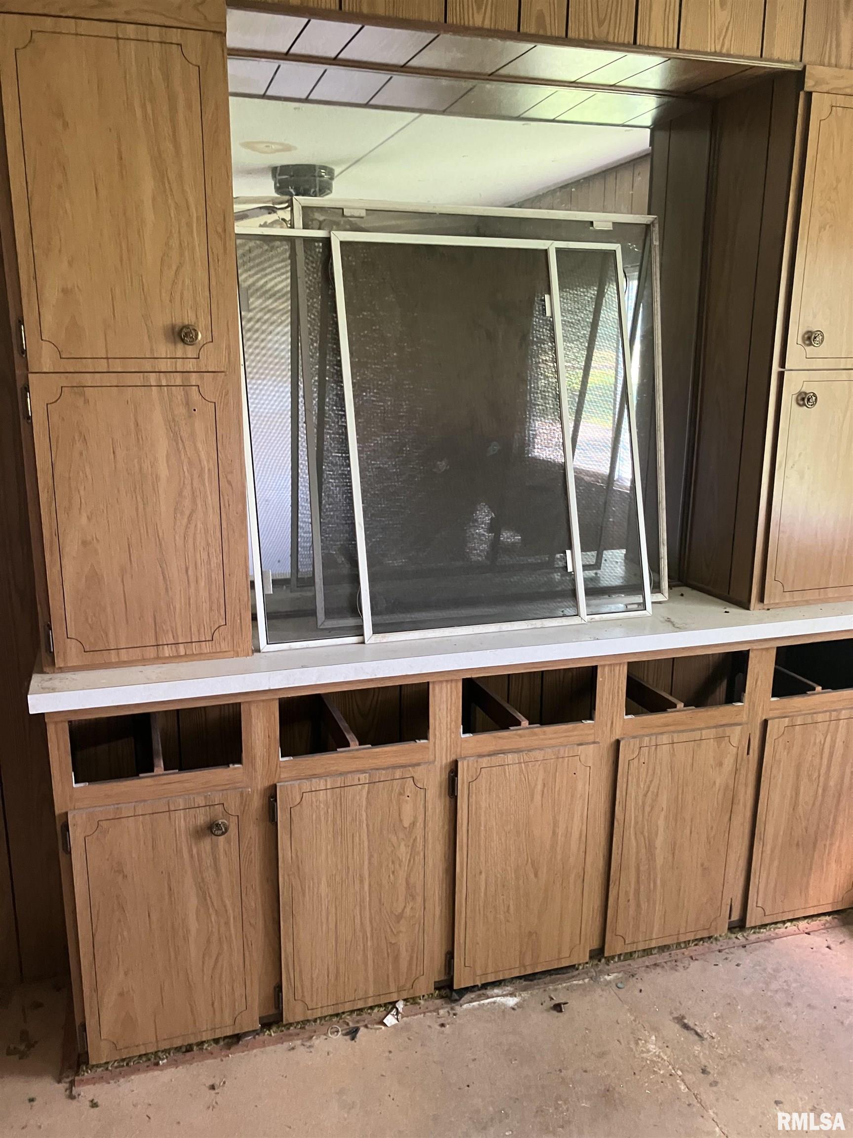 114 Oak Street Gladstone, IL 61437 - Photo 11 of 27