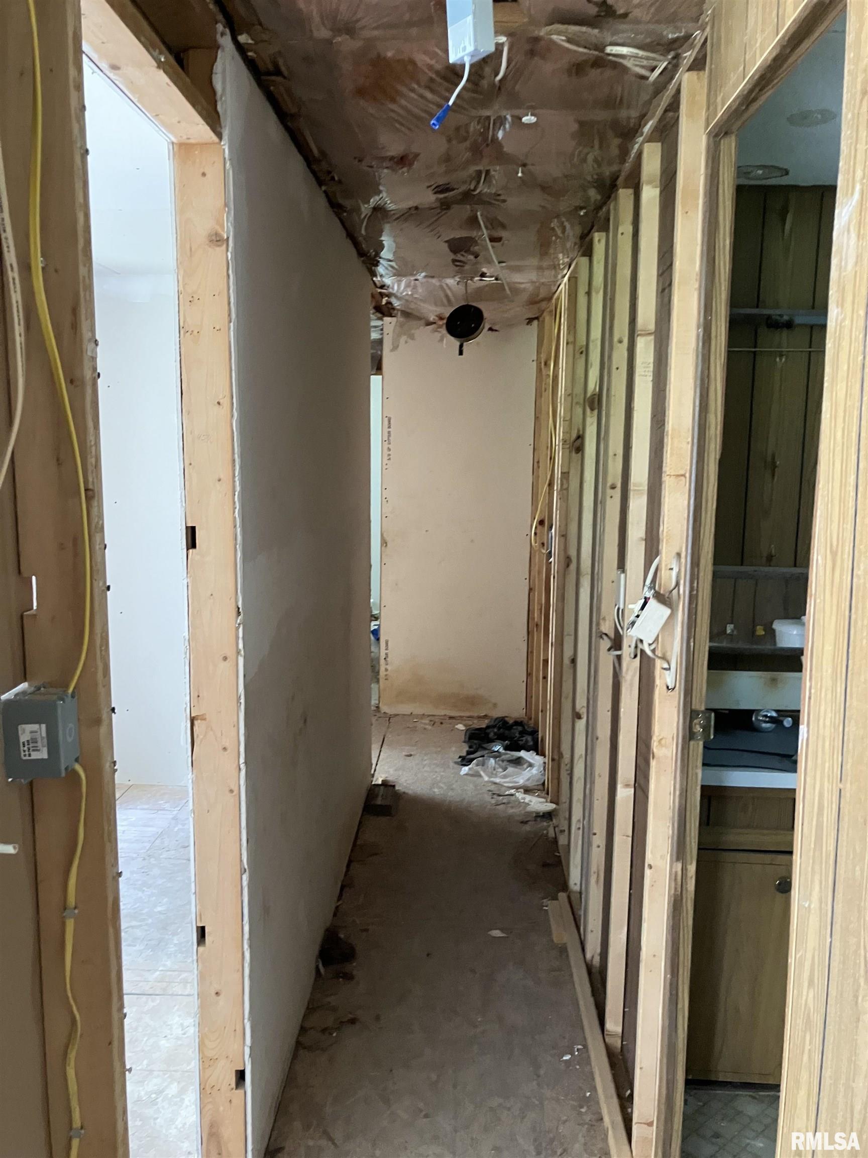 114 Oak Street Gladstone, IL 61437 - Photo 14 of 27