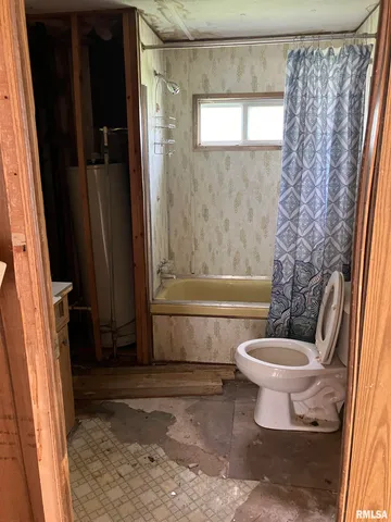 $12,000 | 114 Oak Street, Gladstone, IL 61437