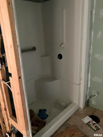 $12,000 | 114 Oak Street, Gladstone, IL 61437