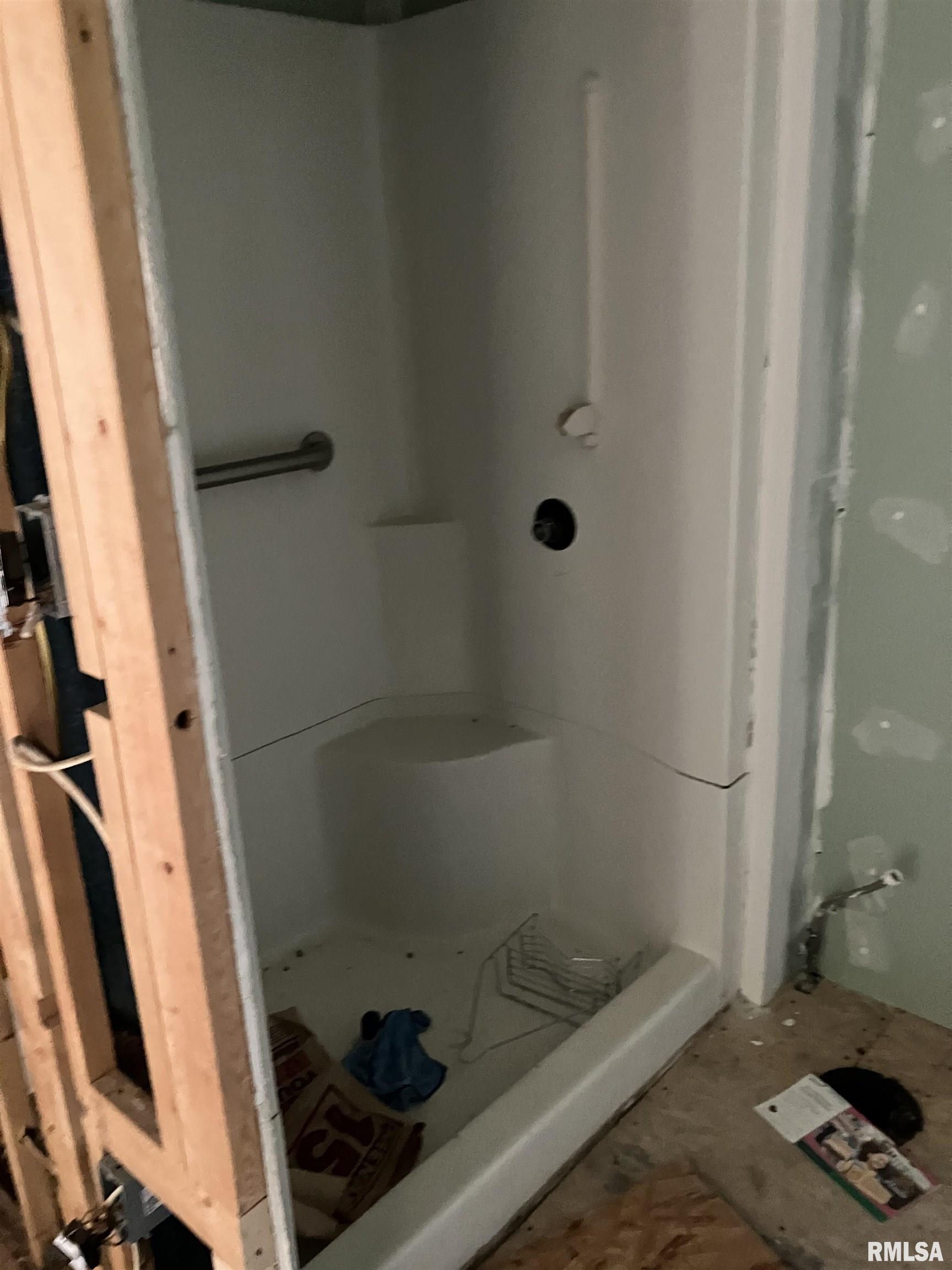 114 Oak Street Gladstone, IL 61437 - Photo 21 of 27