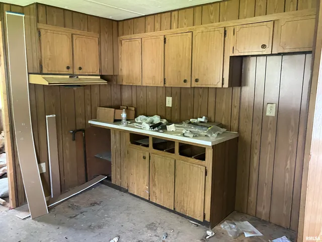 $12,000 | 114 Oak Street, Gladstone, IL 61437