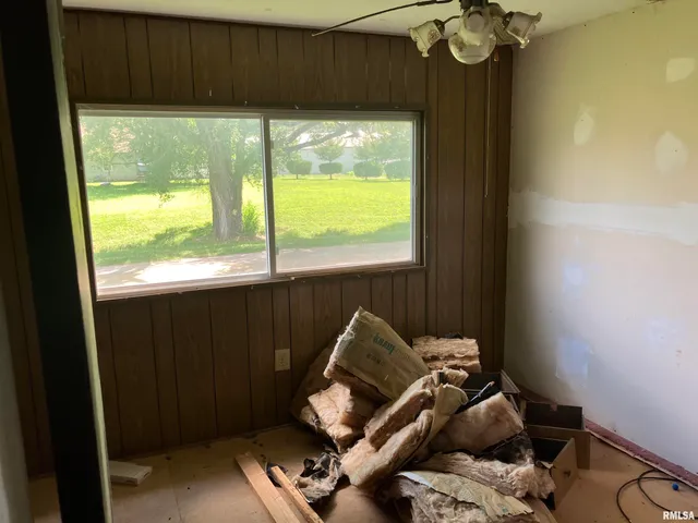 $12,000 | 114 Oak Street, Gladstone, IL 61437