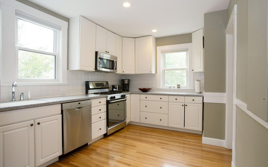 65 Wolcott Road Brookline, MA 02467 - Photo 5 of 22