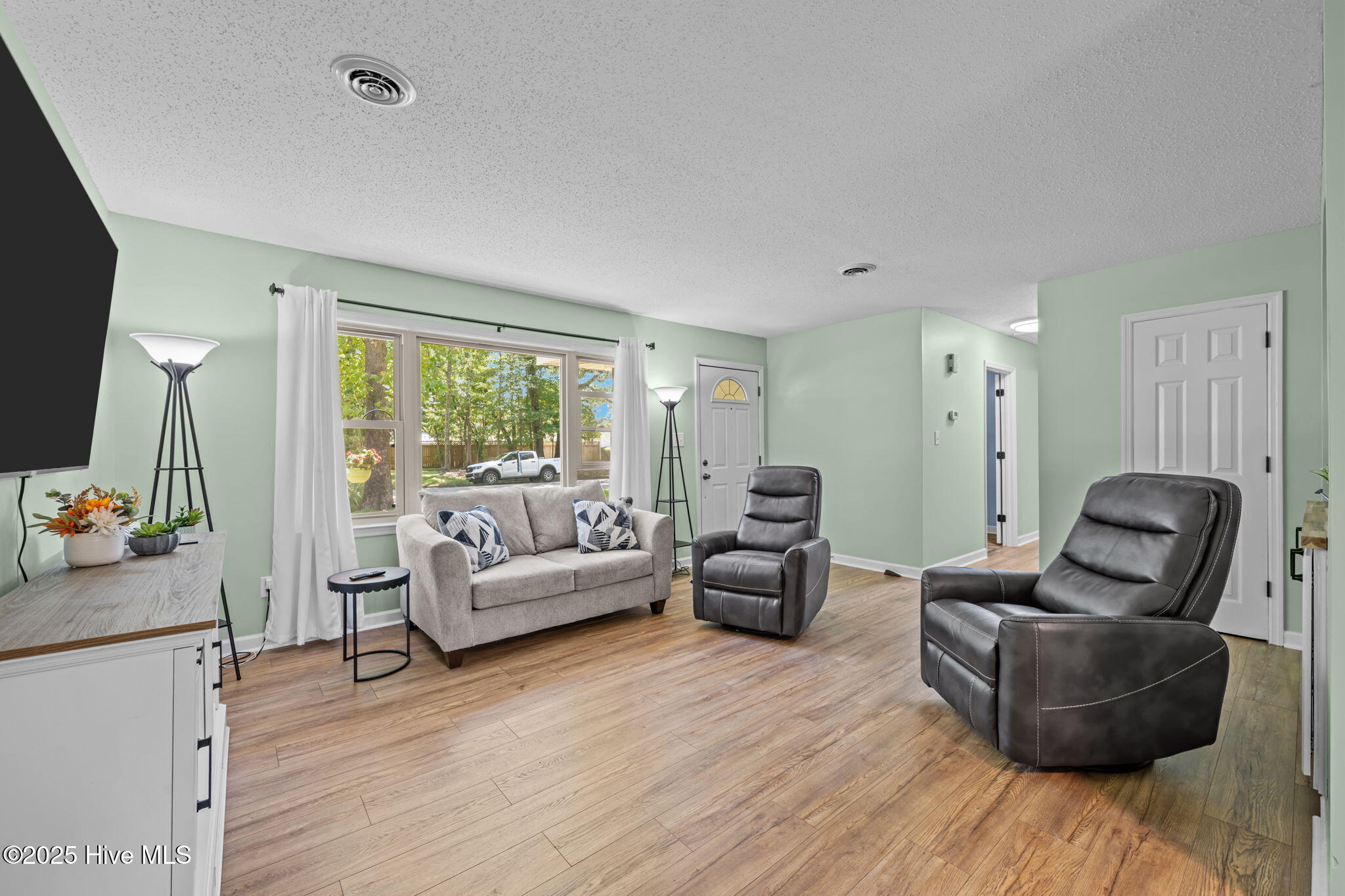 1103 Fulcher Lane New Bern, NC 28562 - Photo 21 of 36 26-web-or-mls-DSC_2412