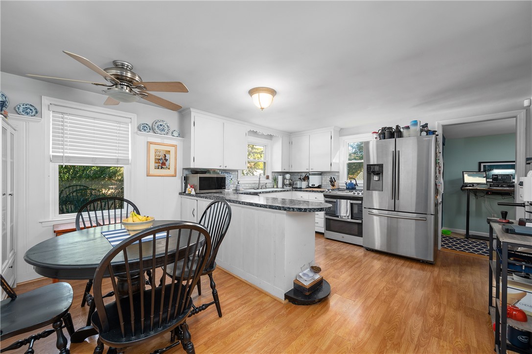 645 County Road Barrington, RI 02806 - Photo 6 of 24 Gallery Image 6