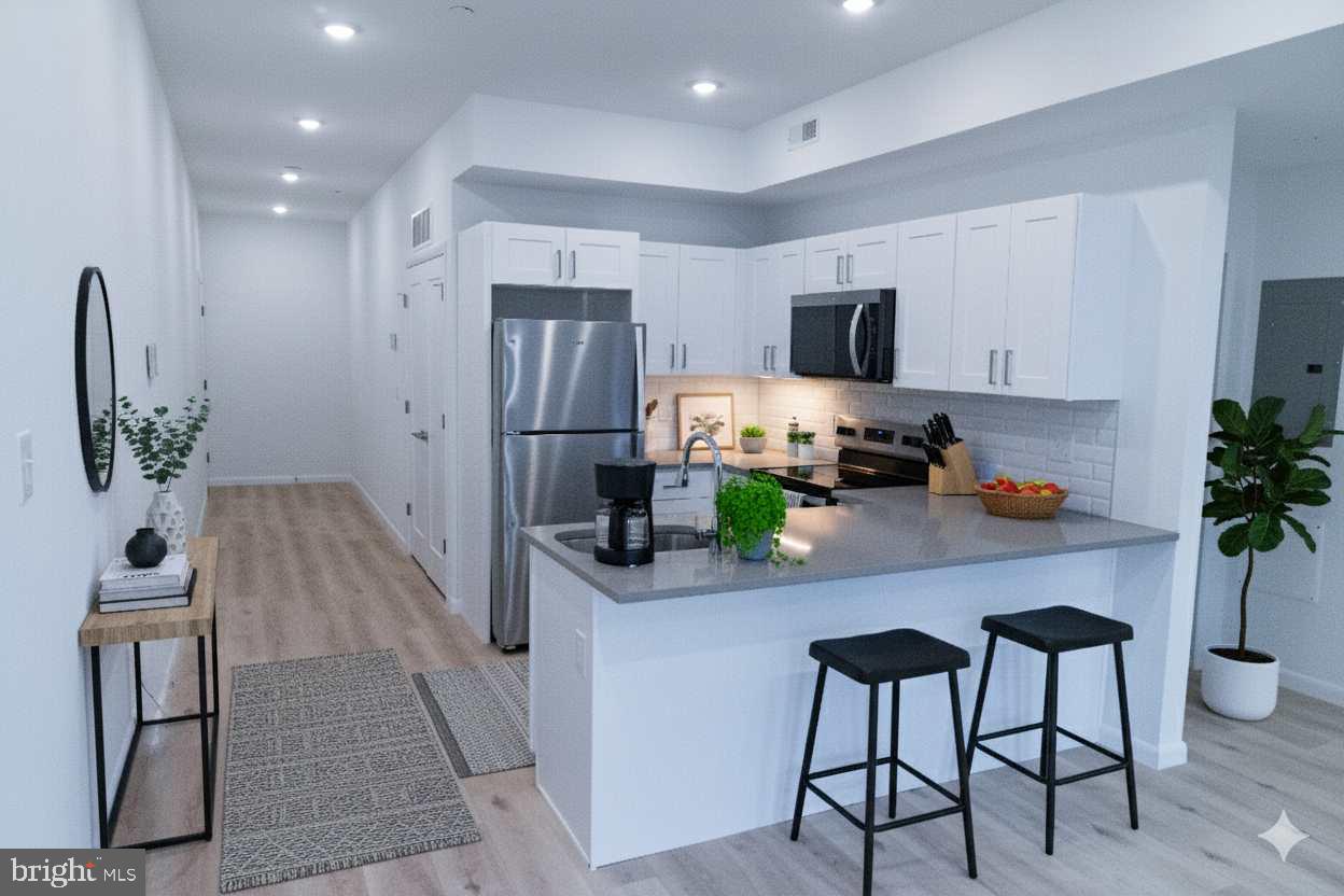 7248 Rising Sun Avenue Philadelphia, PA 19111 - Photo 9 of 36 2 bed apt kitchen