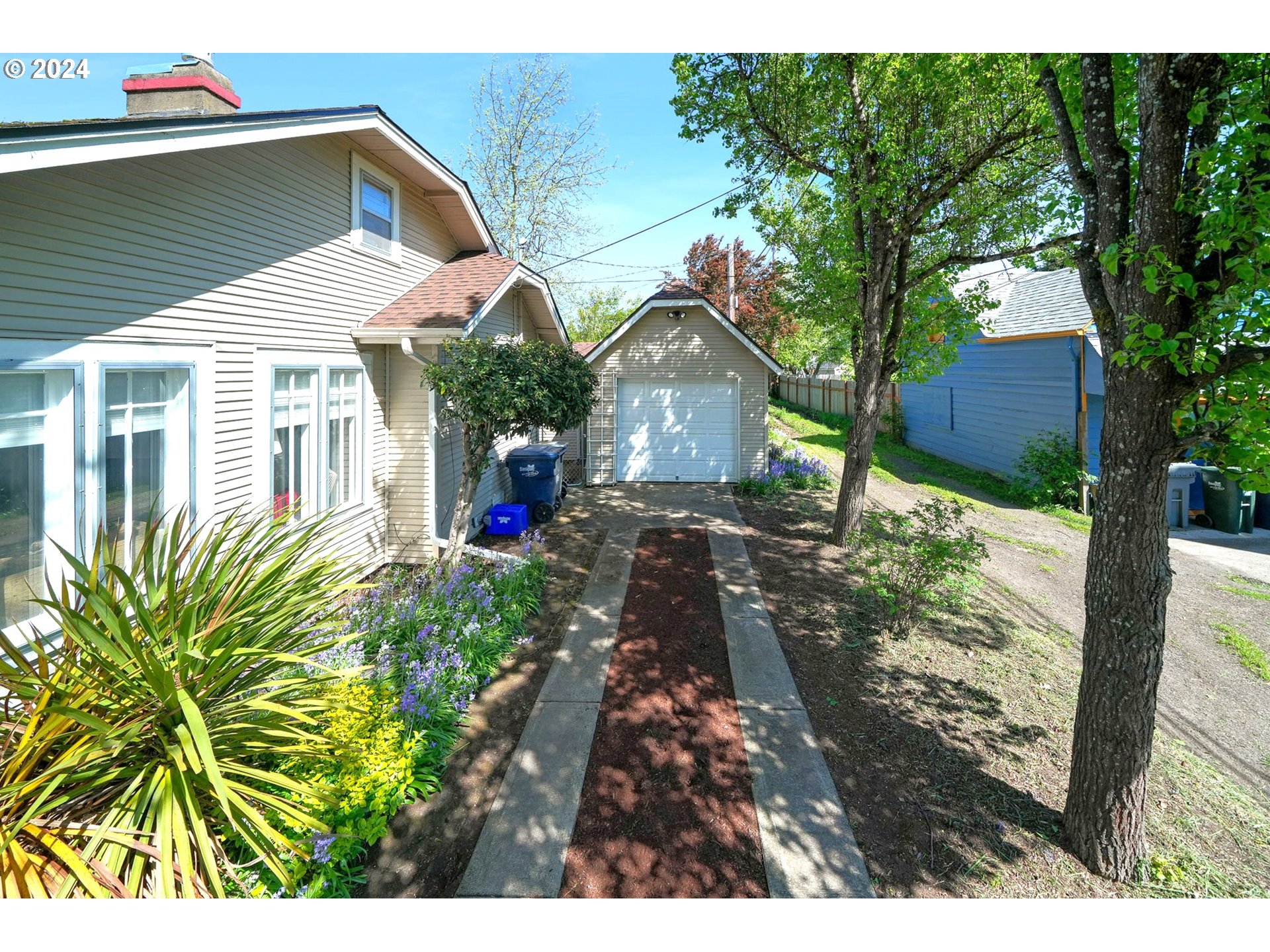 233 9th Street Springfield, OR 97477 - Photo 25 of 31