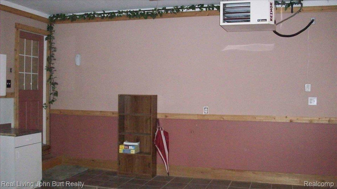 2191 Hummer Lake Road Oxford, MI 48371 - Photo 21 of 24 Finshed Heated Garage