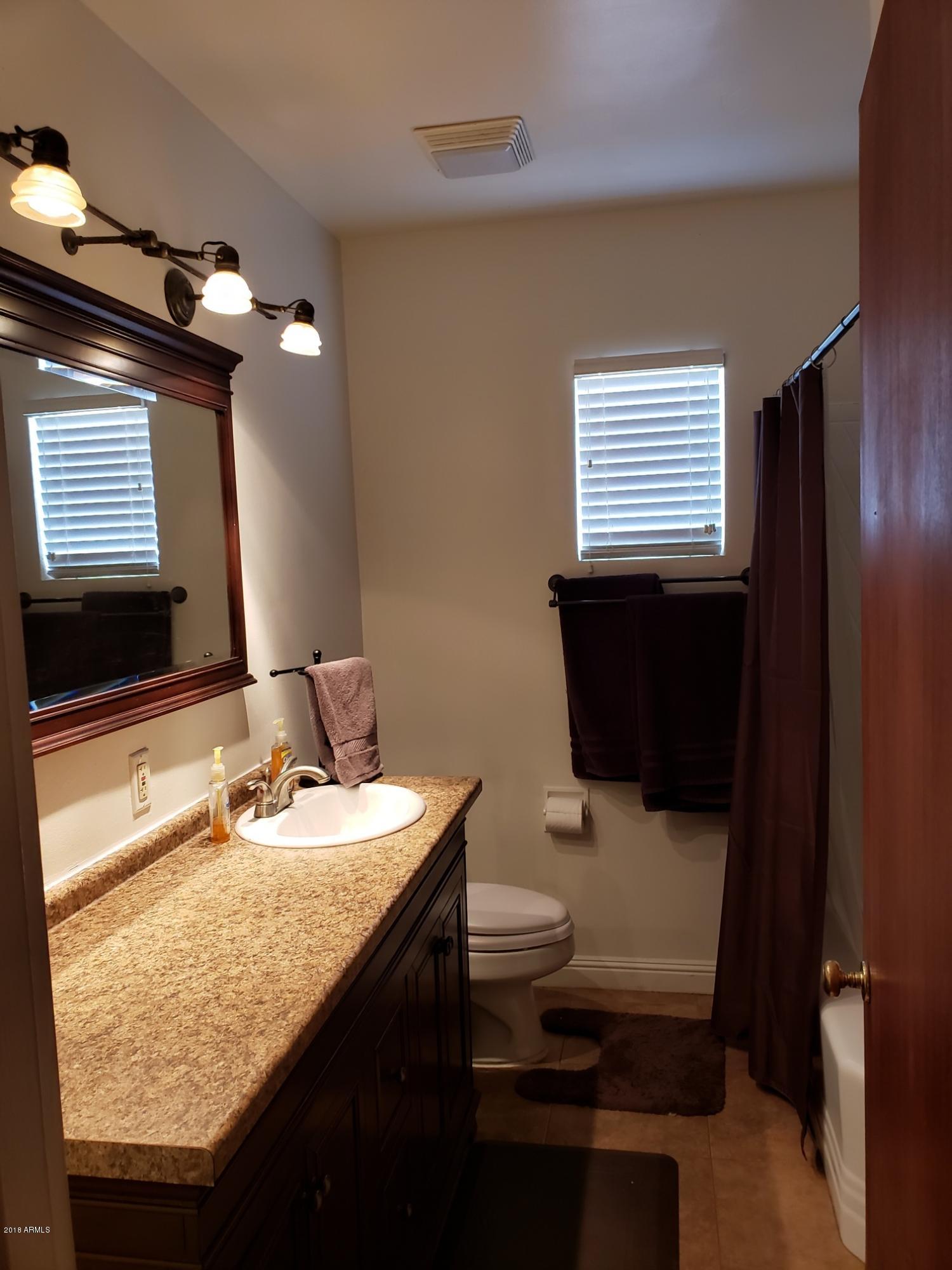 334 West Piedmont Road Phoenix, AZ 85041 - Photo 11 of 36 Full Bath