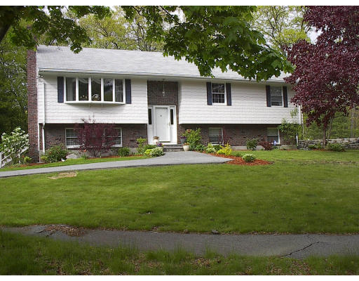 11 Overbrook Road Middleton, MA 01949 - Photo 3 of 4 Gallery Image 3