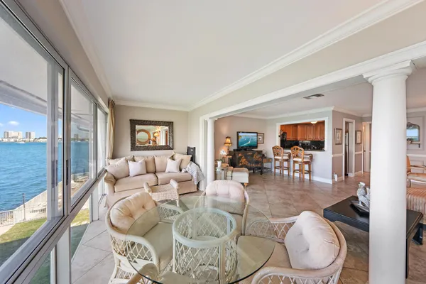 $2,200 | 400 Wilma Circle, Unit 309, Riviera Beach, FL 33404