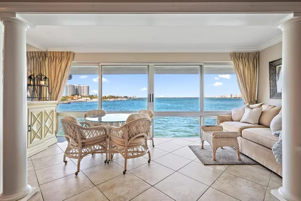 $2,200 | 400 Wilma Circle, Unit 309, Riviera Beach, FL 33404