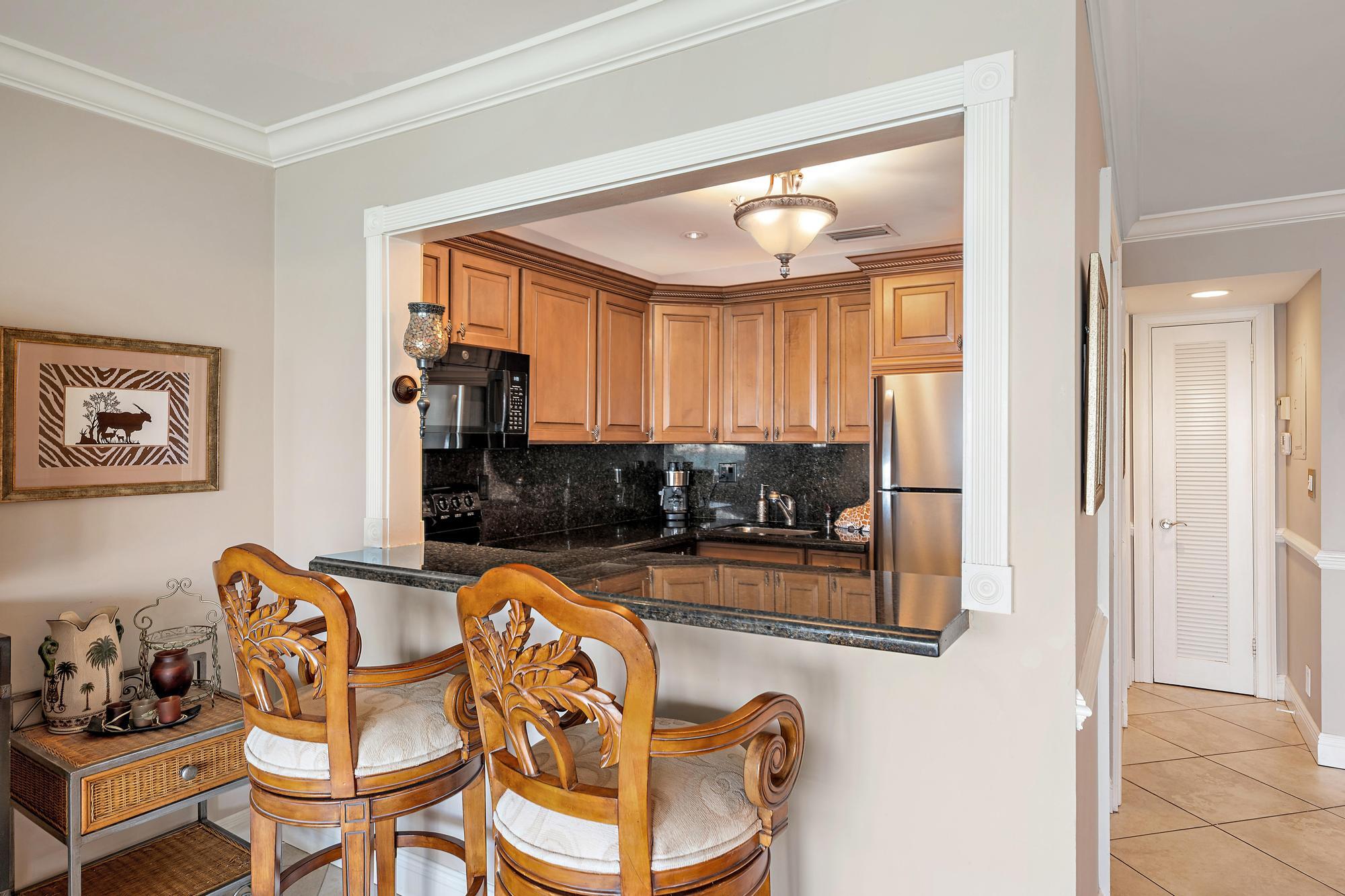 400 Wilma Circle, Unit 309 Riviera Beach, FL 33404 - Photo 3 of 18 Kitchen