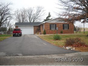 1826 East Schoolview Drive Rochester, IN 46975 - Photo 1 of 1