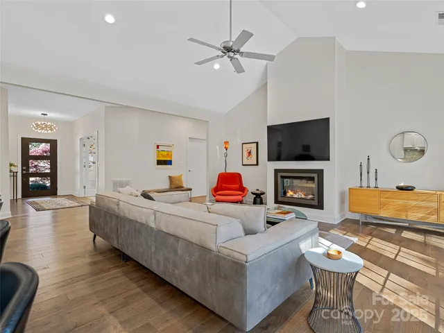 $775,000 | 2508 Carriage Falls Court, Hendersonville, NC 28791