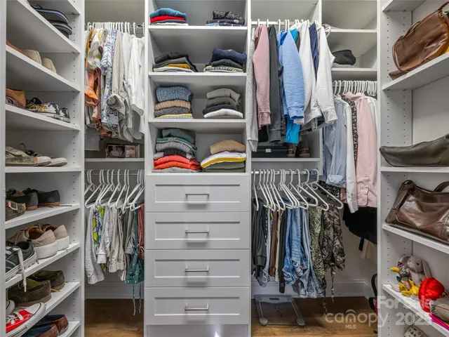 $775,000 | 2508 Carriage Falls Court, Hendersonville, NC 28791