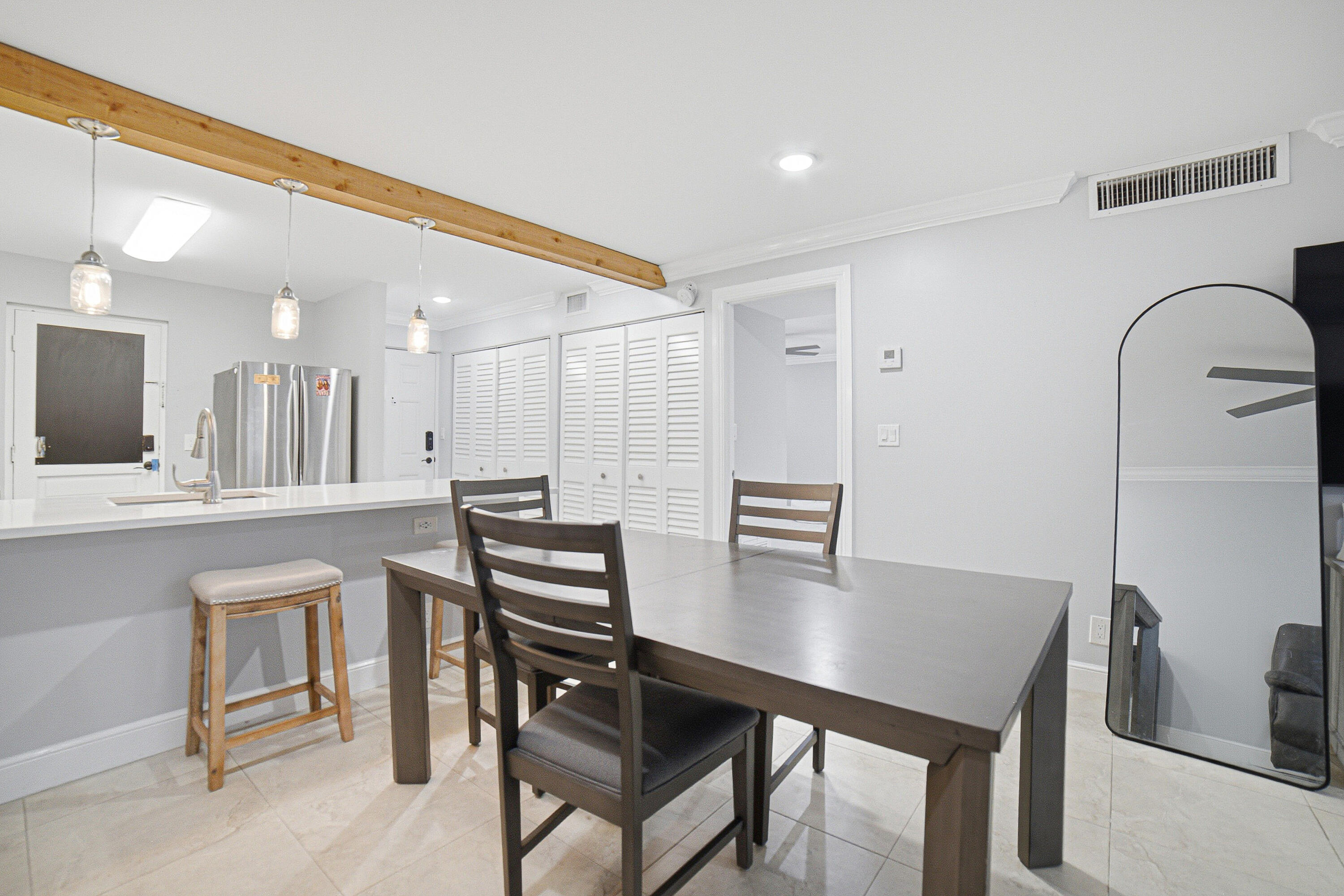 5201 Northwest 2nd Avenue, Unit 2130 Boca Raton, FL 33487 - Photo 5 of 20 Dining Area