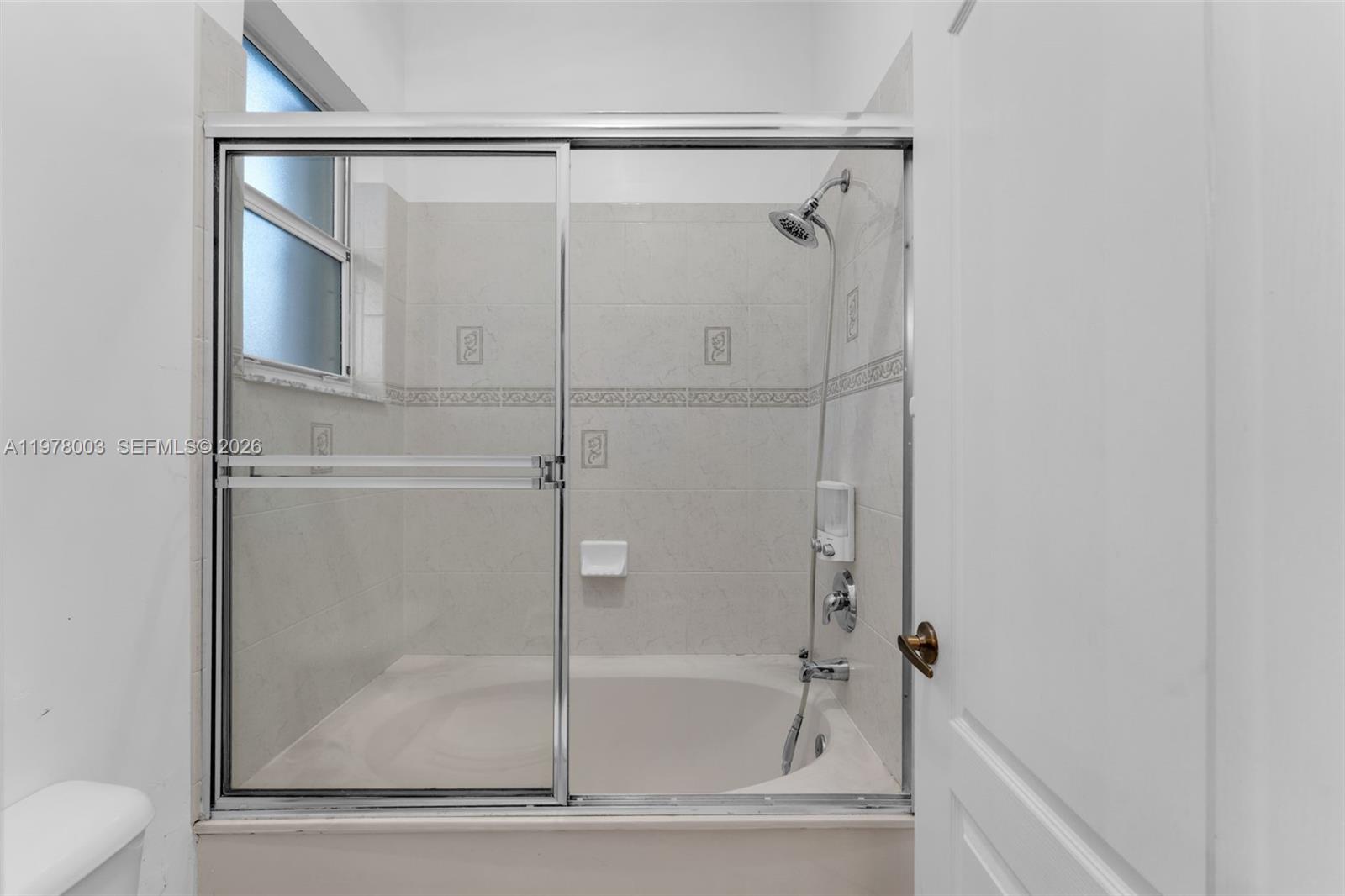 3983 Northeast 12th Drive Homestead, FL 33033 - Photo 18 of 31