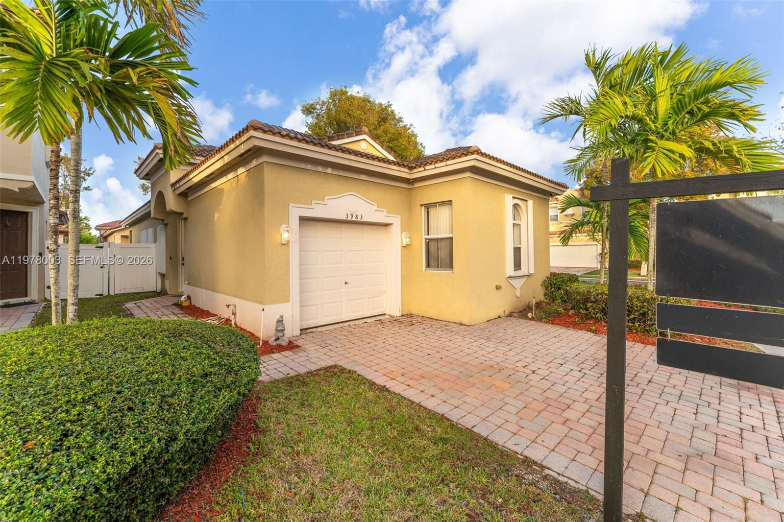 3983 Northeast 12th Drive Homestead, FL 33033 - Photo 8 of 31