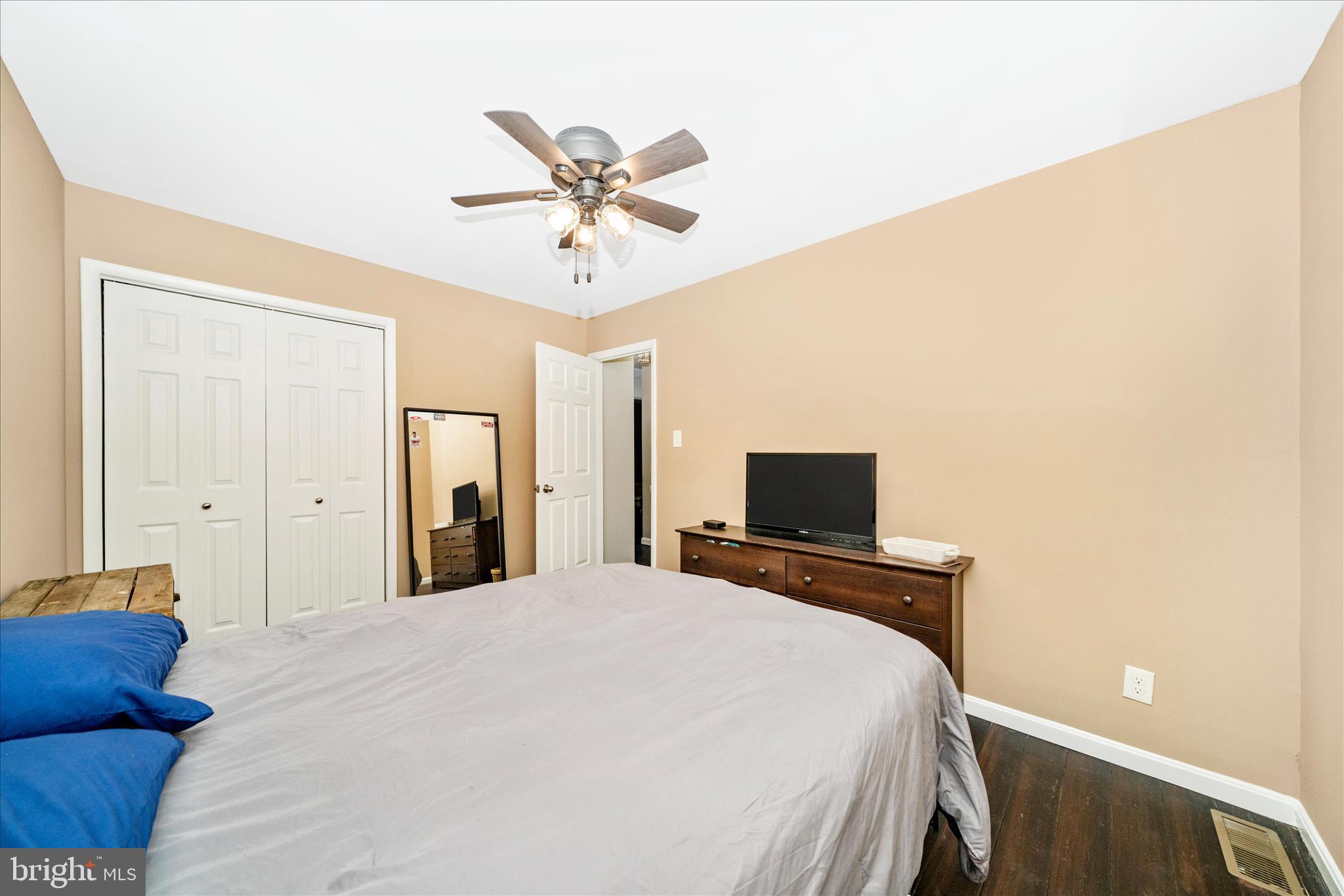15211 Avery Road Rockville, MD 20855 - Photo 25 of 60 Bedroom 1