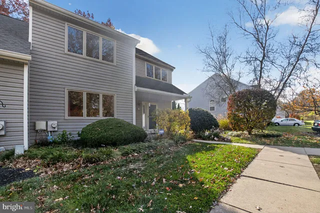 $325,000 | 63 Yellowwood Drive, Unit 63, Downingtown, PA 19335