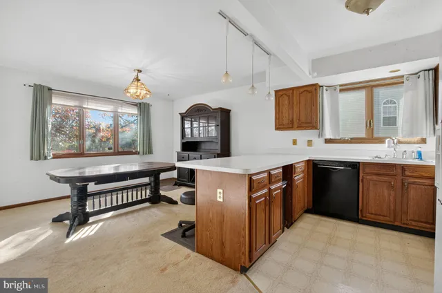 $325,000 | 63 Yellowwood Drive, Unit 63, Downingtown, PA 19335