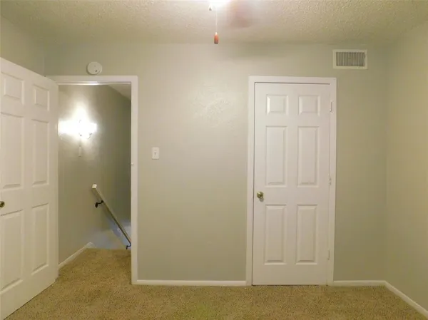 $1,095 | 1911 Kingswood Court, Denton, TX 76205