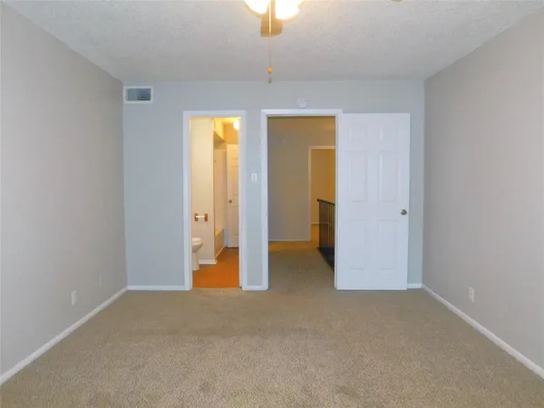$1,095 | 1911 Kingswood Court, Denton, TX 76205