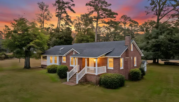 $260,000 | 12 Duncan Drive, Williams, SC 29493