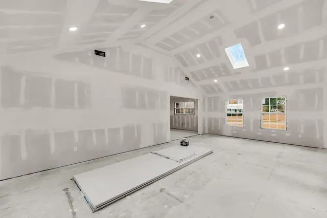 $275,000 | 12 Duncan Drive, Williams, SC 29493