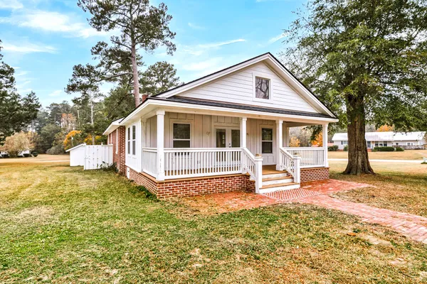 $260,000 | 12 Duncan Drive, Williams, SC 29493