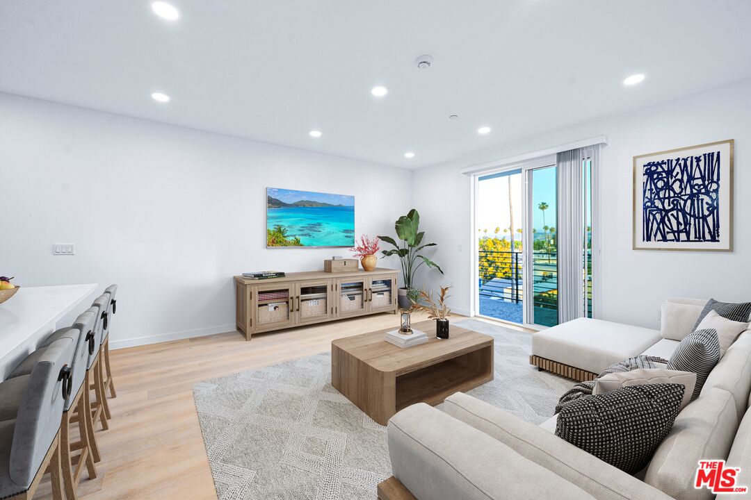 14811 Erwin Street Van Nuys, CA 91411 - Photo 5 of 8