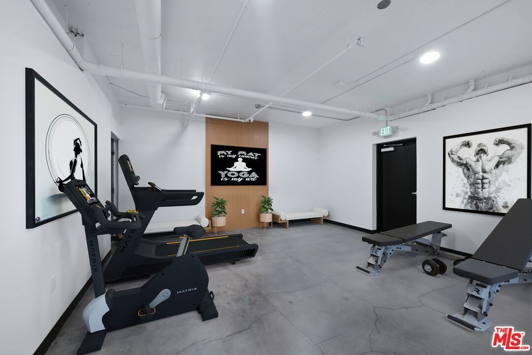 14811 Erwin Street Van Nuys, CA 91411 - Photo 8 of 8