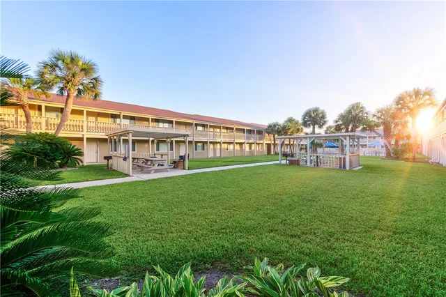 $1,550 | 622 Beach Access Road, Unit 228, Port Aransas, TX 78373