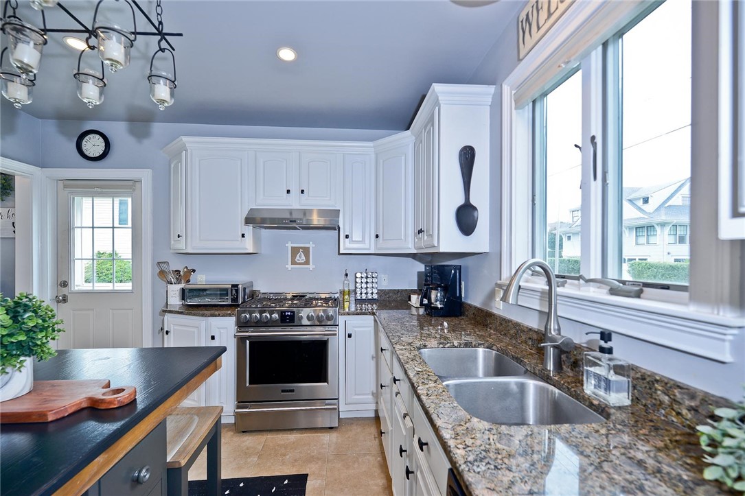 19 Ellery Road Newport, RI 02840 - Photo 22 of 42