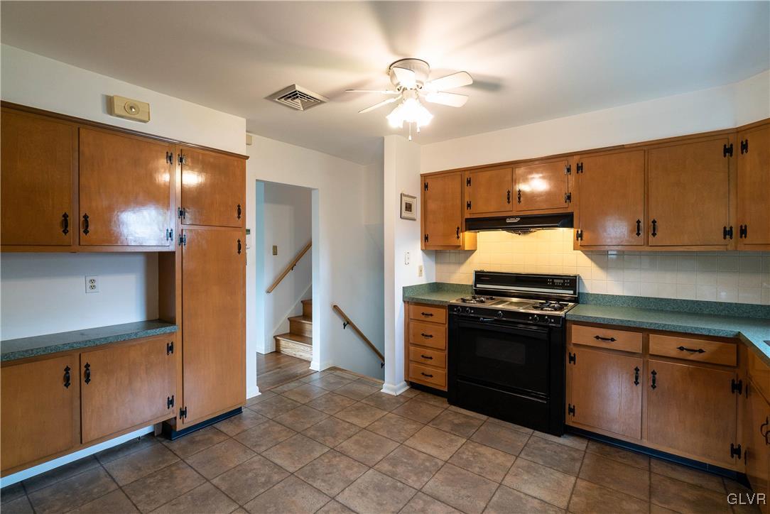 1536 Stanford Road Bethlehem, PA 18018 - Photo 15 of 48 Gallery Image 15