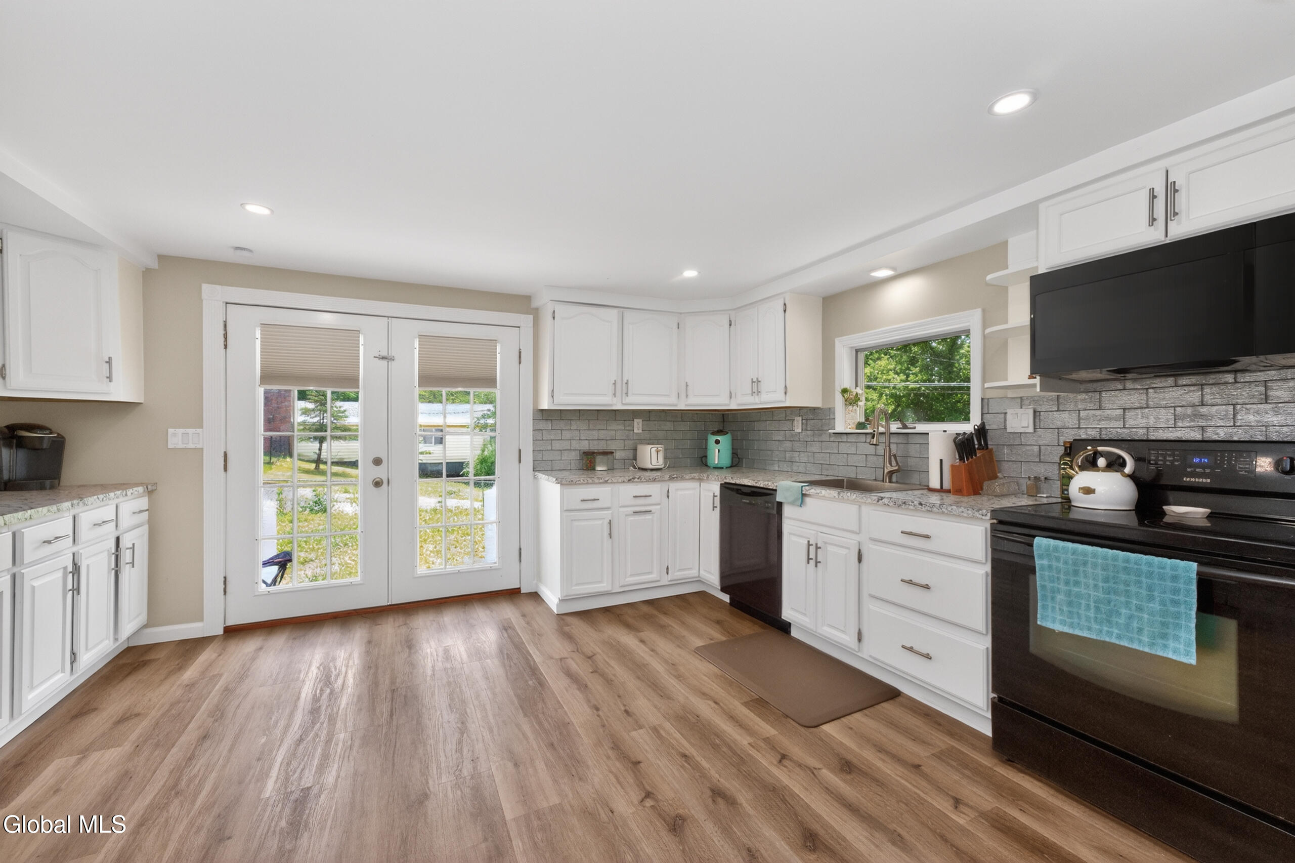 78 Tollgate Road Sand Lake, NY 12018 - Photo 8 of 38 1 Kitchen 4