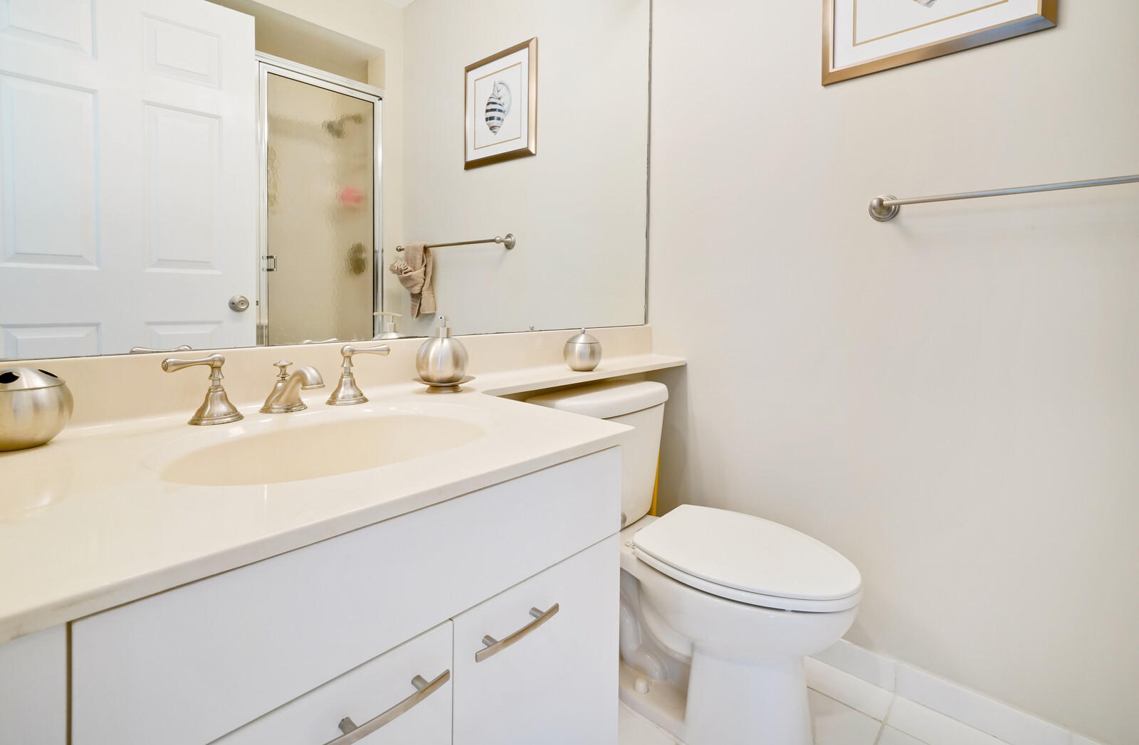 3701 Northwind Court Jupiter, FL 33477 - Photo 27 of 42 Guest Bath