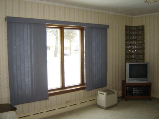 8 High Street Fort Kent, ME 04743 - Photo 11 of 19 Living Room.