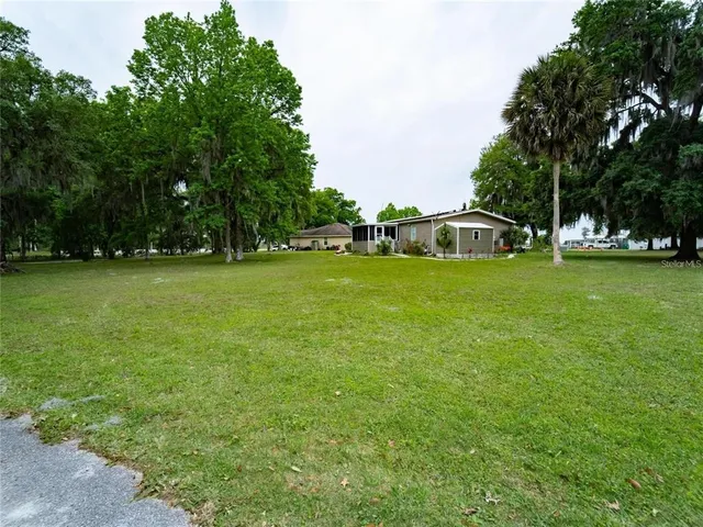 $33,500 | 30 Blk C Oxford Court, The Villages, FL 32163