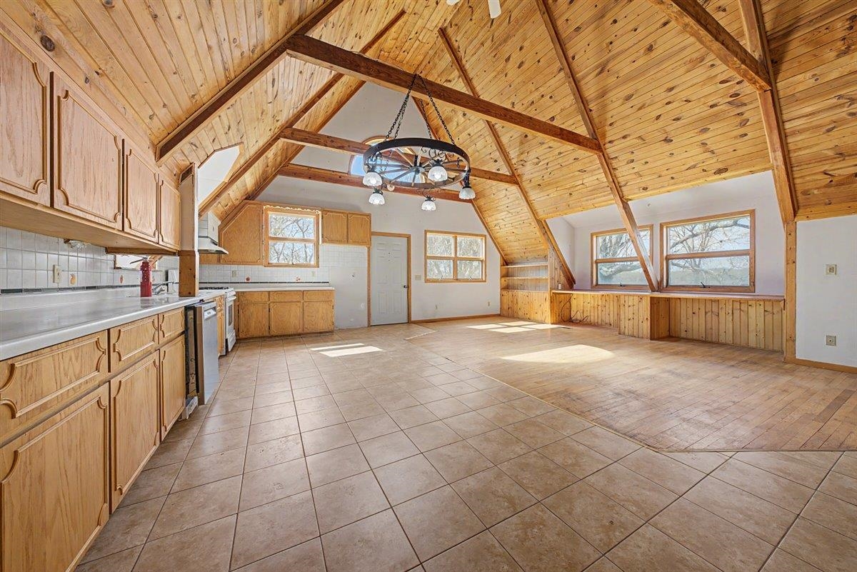 7571 McKinney Road Mazomanie, WI 53560 - Photo 14 of 41