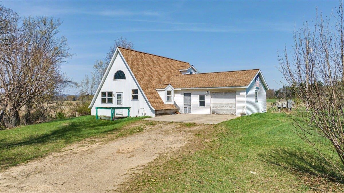 7571 McKinney Road Mazomanie, WI 53560 - Photo 3 of 41