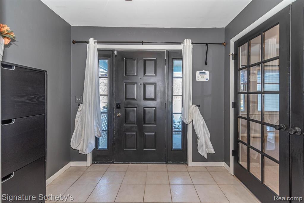35917 West 14 Mile Road Farmington Hills, MI 48331 - Photo 4 of 57