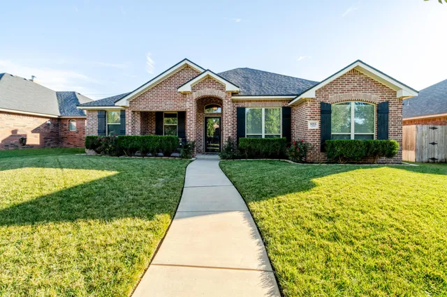 $299,000 | 9213 Gaston Avenue, Amarillo, TX 79119