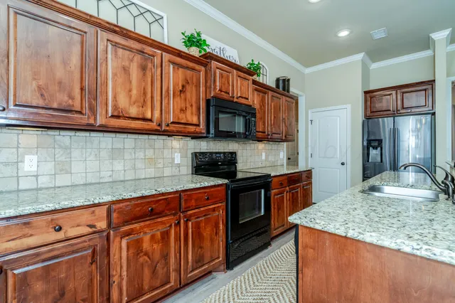 $299,000 | 9213 Gaston Avenue, Amarillo, TX 79119