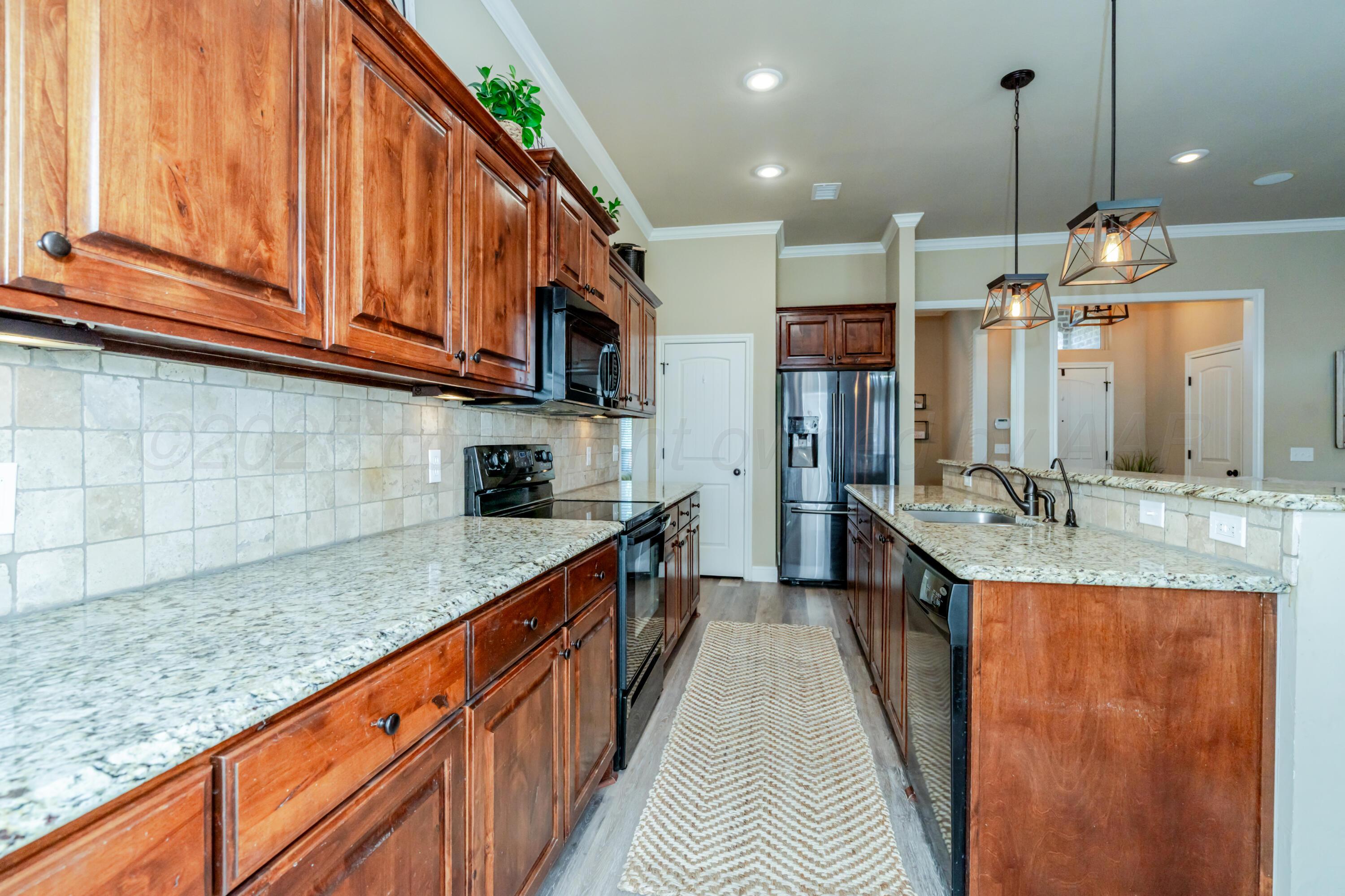 9213 Gaston Avenue Amarillo, TX 79119 - Photo 13 of 40 9213 Gaston-10