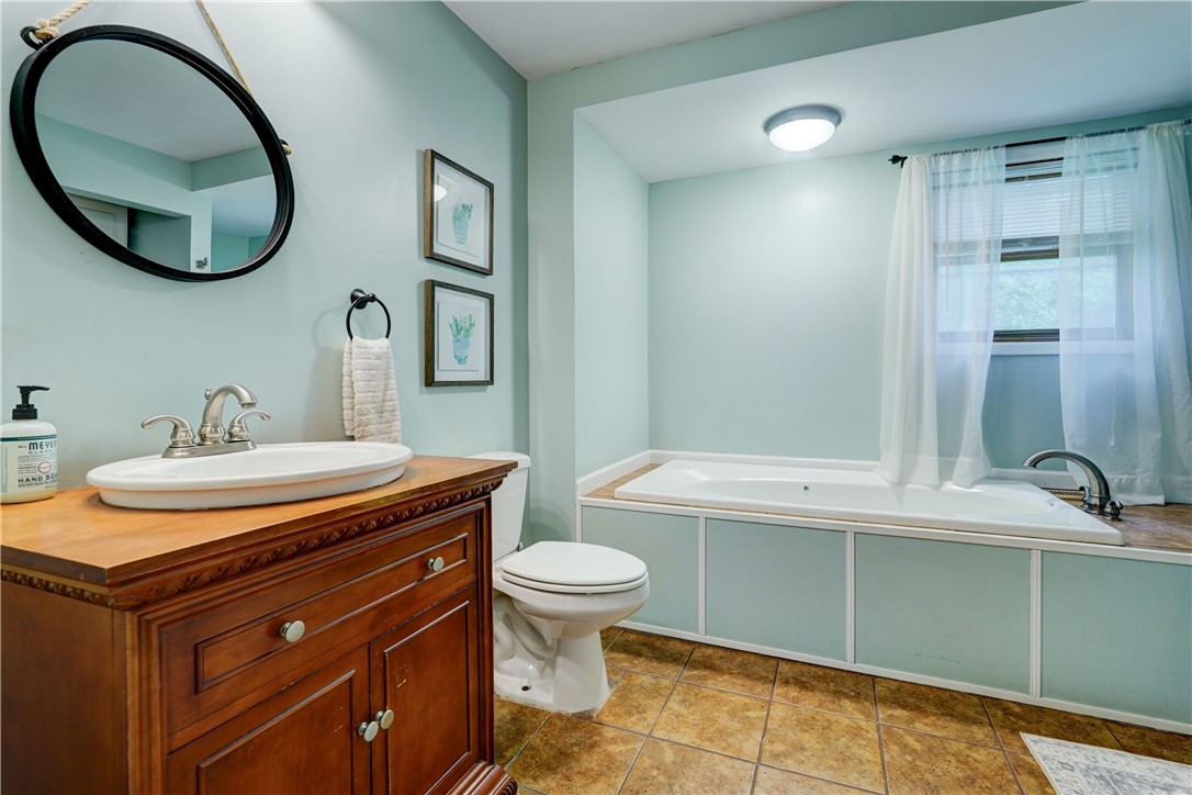 1990 Penfield Road Penfield, NY 14526 - Photo 26 of 44 1st FLOOR FULL BATH!!
