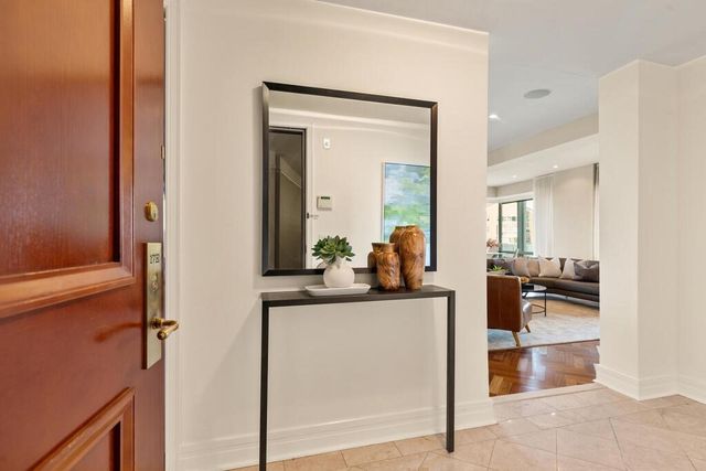 $1,945,000 | 2 Avery Street, Unit 17E, Boston, MA 02111